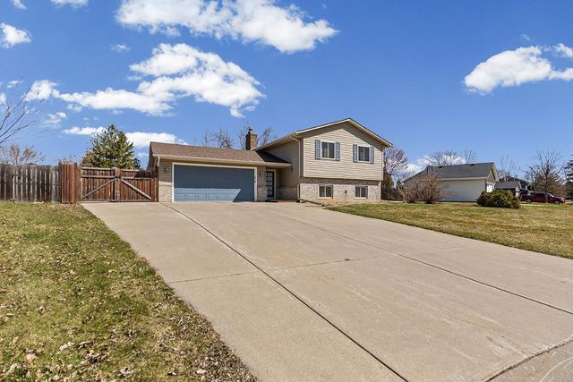 15635 Hallmark Path, Apple Valley, MN 55124