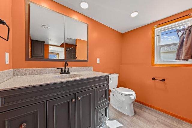 15635 Hallmark Path, Apple Valley, MN 55124