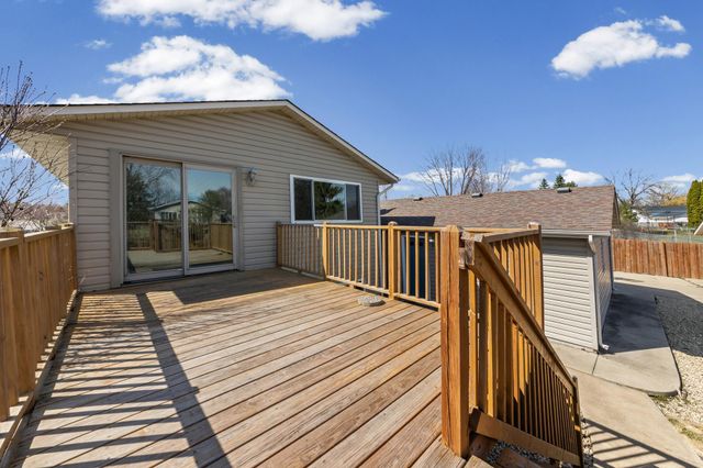 15635 Hallmark Path, Apple Valley, MN 55124