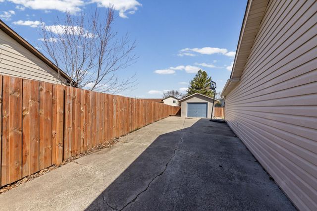 15635 Hallmark Path, Apple Valley, MN 55124