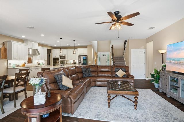33564 WILLOW POINT CT, Wesley Chapel, FL 33545