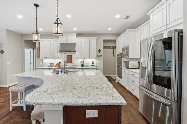 33564 WILLOW POINT CT, Wesley Chapel, FL 33545
