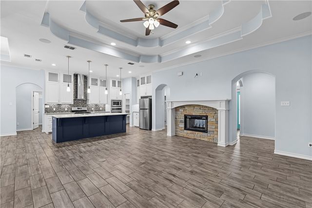 8241 Garner Dr, Corpus Christi, TX 78414