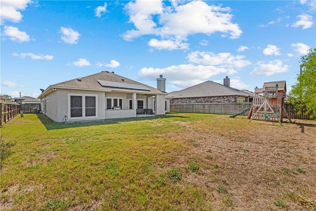 8241 Garner Dr, Corpus Christi, TX 78414