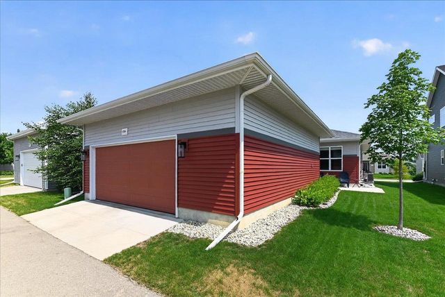 1264 Crane Meadow Way, Sun Prairie, WI 53590