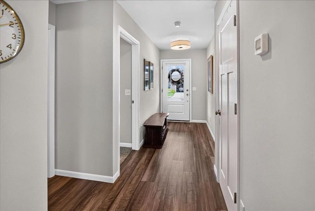 1264 Crane Meadow Way, Sun Prairie, WI 53590