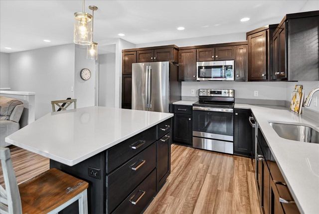 1264 Crane Meadow Way, Sun Prairie, WI 53590