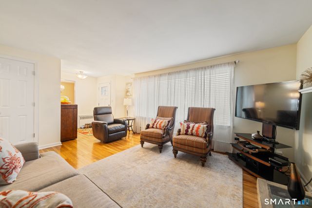 11 Whalley Road, Trumbull, CT 06611