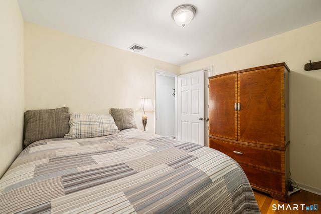 11 Whalley Road, Trumbull, CT 06611