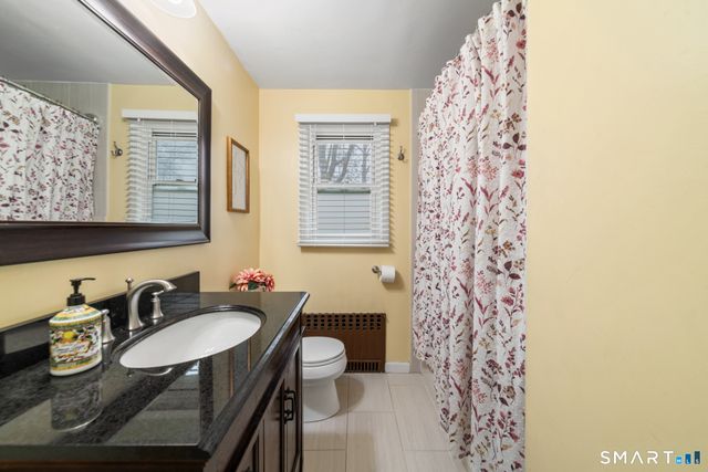 11 Whalley Road, Trumbull, CT 06611