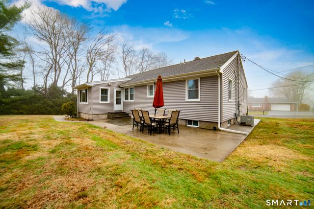 11 Whalley Road, Trumbull, CT 06611