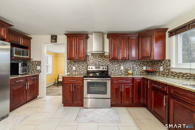 11 Whalley Road, Trumbull, CT 06611