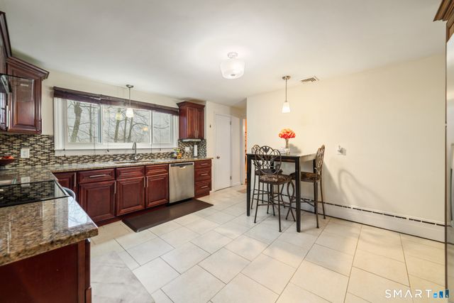 11 Whalley Road, Trumbull, CT 06611