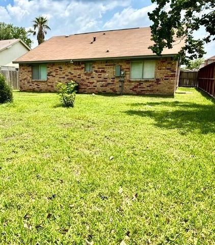 13518 Townwood Drive, Houston, TX 77045