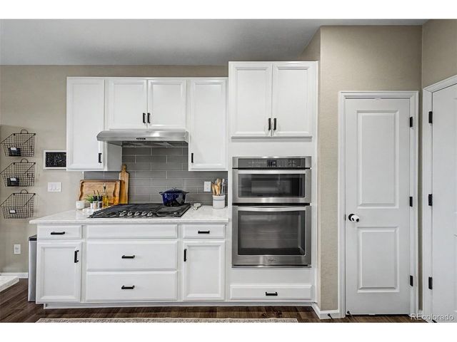 15022 W 70th Ave, Arvada, CO 80007