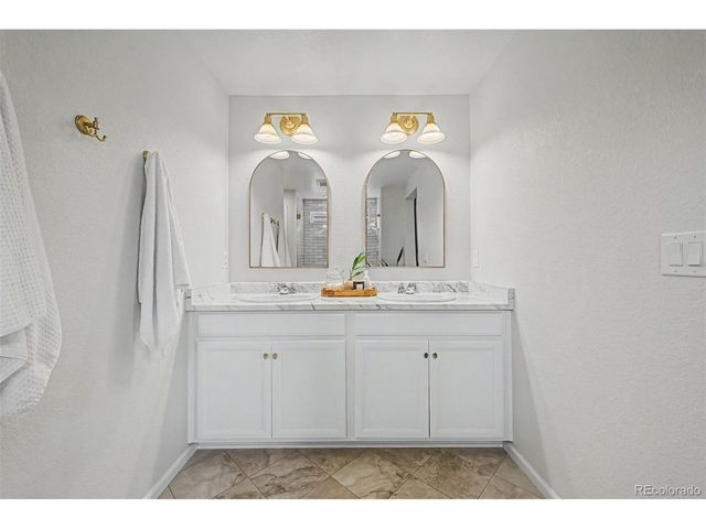 15022 W 70th Ave, Arvada, CO 80007