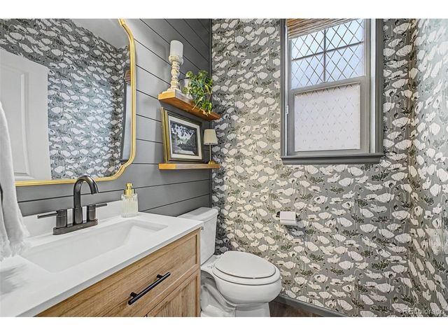 15022 W 70th Ave, Arvada, CO 80007