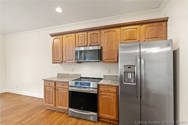 3044 Wolf Ridge Court, New Albany, IN 47150