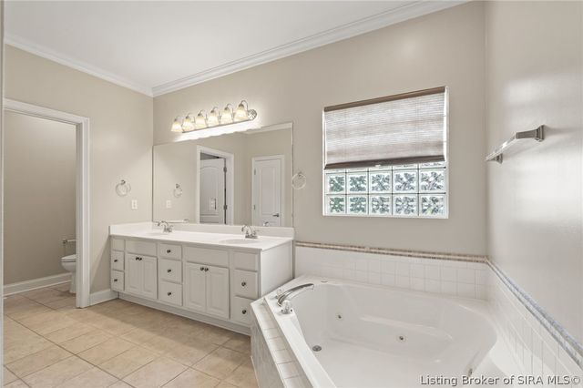 3044 Wolf Ridge Court, New Albany, IN 47150