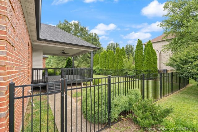 3044 Wolf Ridge Court, New Albany, IN 47150
