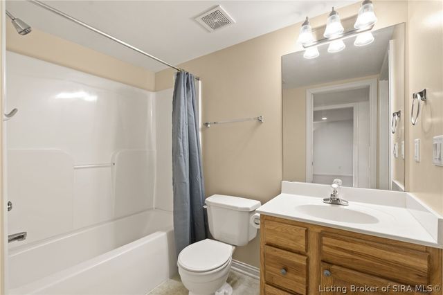 3044 Wolf Ridge Court, New Albany, IN 47150