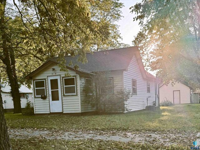 419 S Duff St Street, Mitchell, SD 57301