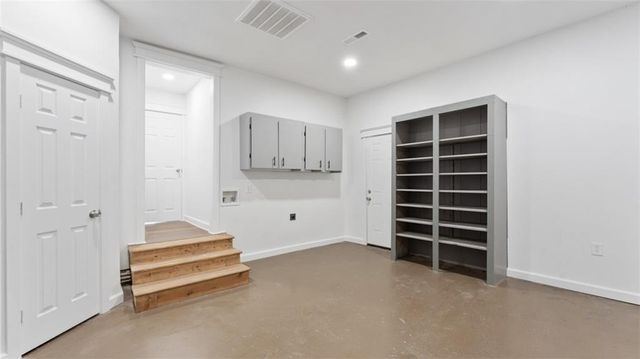 5748 N Graham Road, Springdale, AR 72762