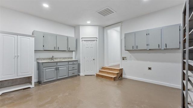 5748 N Graham Road, Springdale, AR 72762