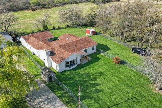 5748 N Graham Road, Springdale, AR 72762
