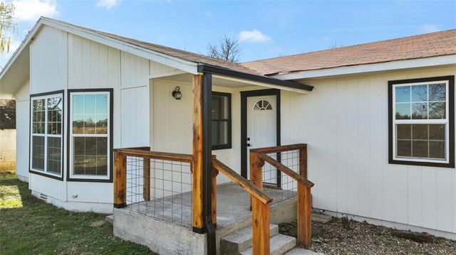 5748 N Graham Road, Springdale, AR 72762