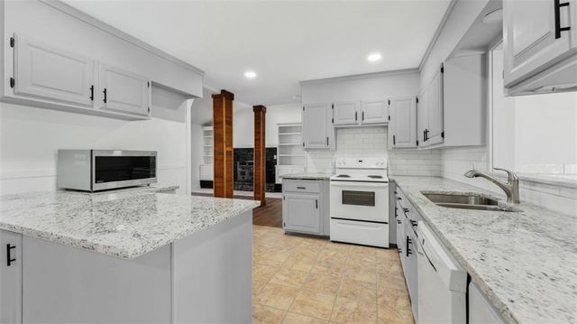 5748 N Graham Road, Springdale, AR 72762