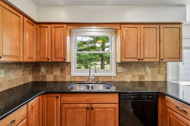 1237 20th Street, West Des Moines, IA 50265