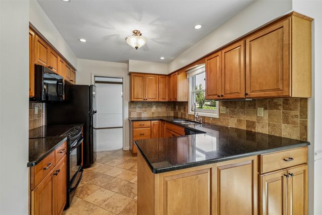 1237 20th Street, West Des Moines, IA 50265