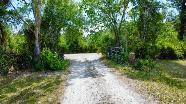 17135 NW 190th Road, Okeechobee, FL 34972