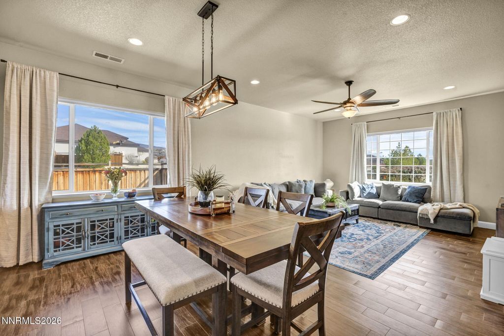 Image 10 of property listing at 485 Sunset Springs Lane, Sparks, NV 89441