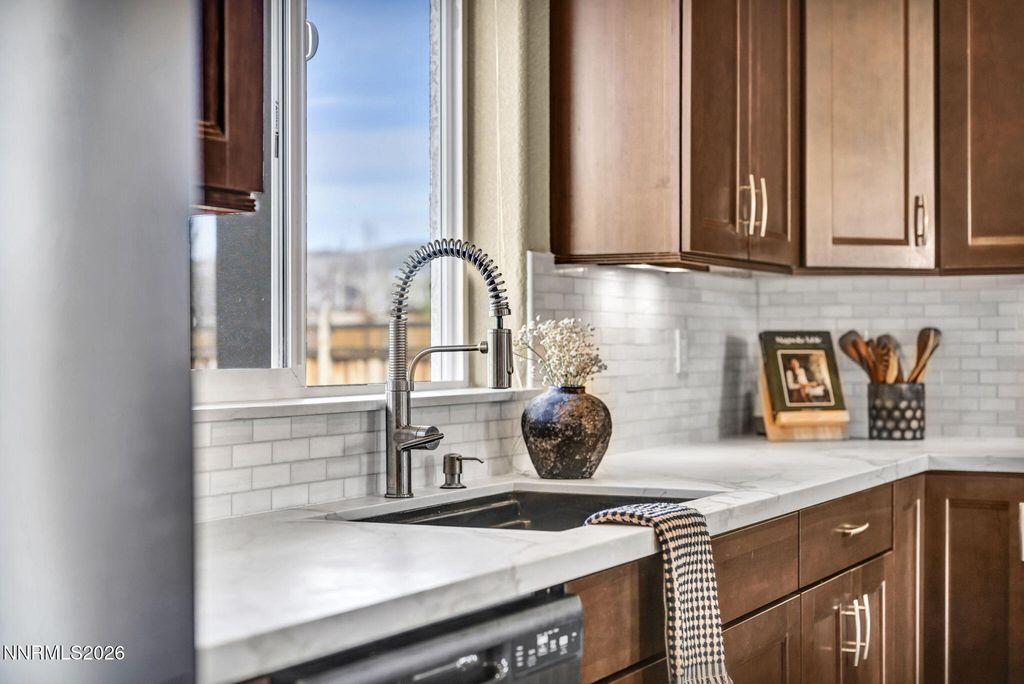 Image 16 of property listing at 485 Sunset Springs Lane, Sparks, NV 89441