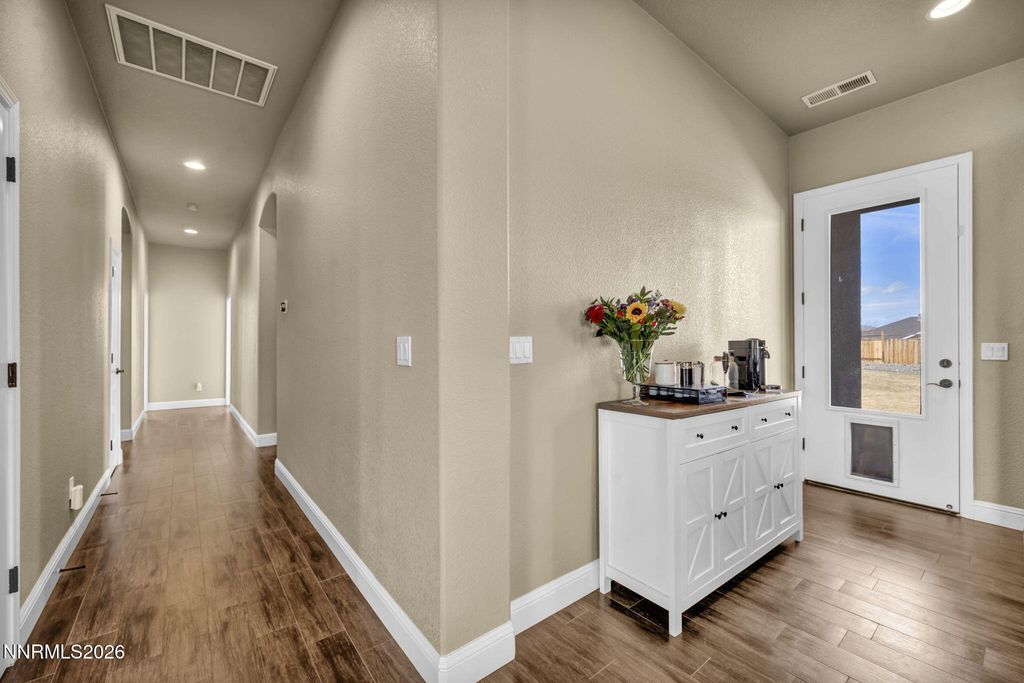 Image 19 of property listing at 485 Sunset Springs Lane, Sparks, NV 89441