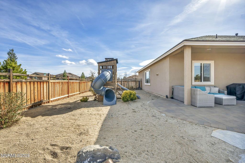 Image 41 of property listing at 485 Sunset Springs Lane, Sparks, NV 89441