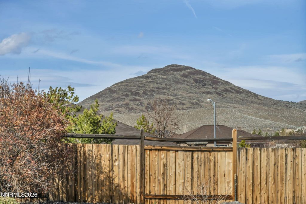 Image 43 of property listing at 485 Sunset Springs Lane, Sparks, NV 89441