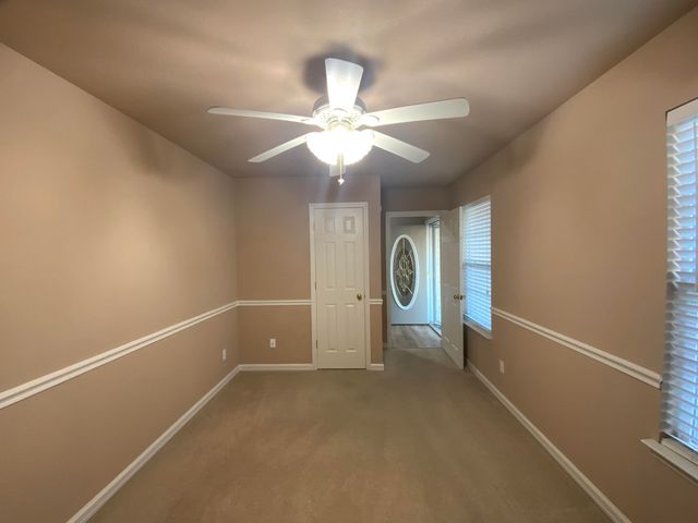 196 Flagstone Drive, Rossville, GA 30741