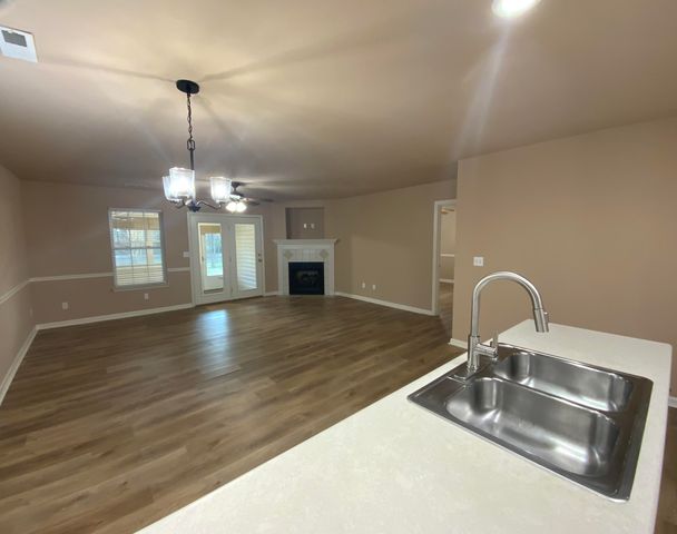 196 Flagstone Drive, Rossville, GA 30741