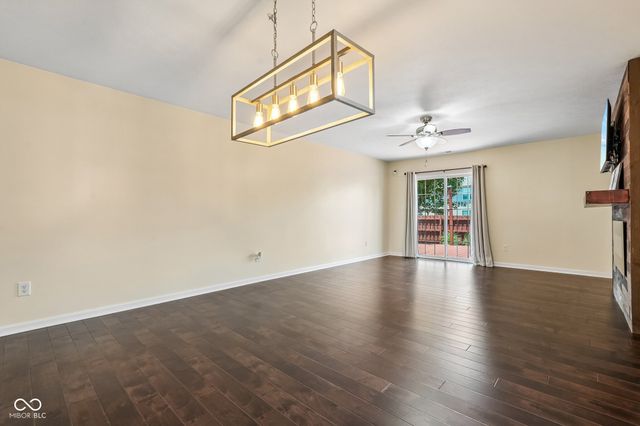 620 Bobtail Drive, Greenfield, IN 46140
