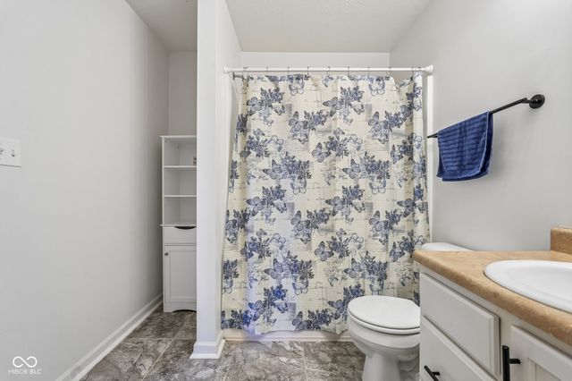620 Bobtail Drive, Greenfield, IN 46140