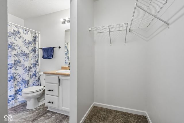 620 Bobtail Drive, Greenfield, IN 46140
