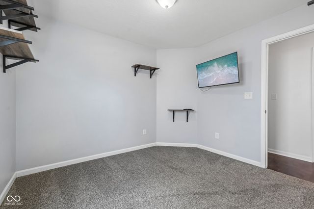 620 Bobtail Drive, Greenfield, IN 46140