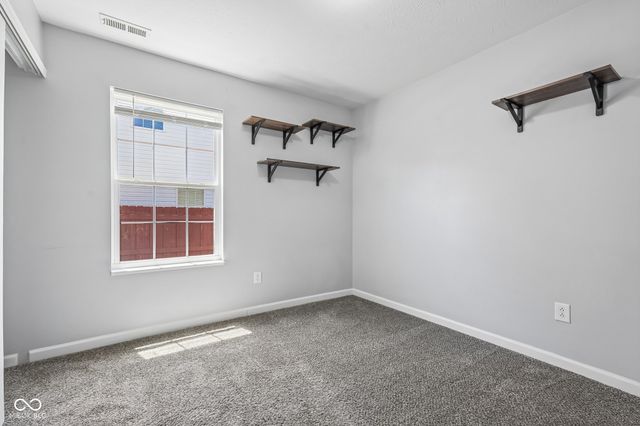 620 Bobtail Drive, Greenfield, IN 46140