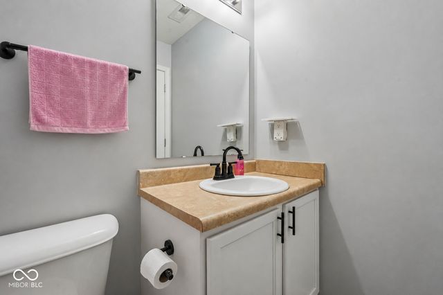 620 Bobtail Drive, Greenfield, IN 46140