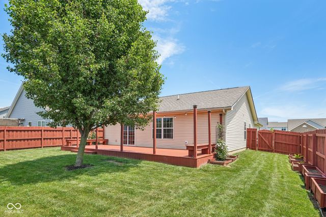620 Bobtail Drive, Greenfield, IN 46140