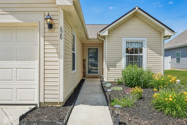 620 Bobtail Drive, Greenfield, IN 46140
