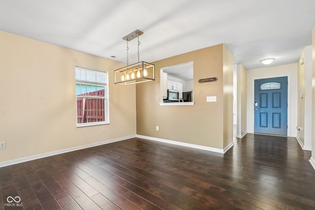 620 Bobtail Drive, Greenfield, IN 46140